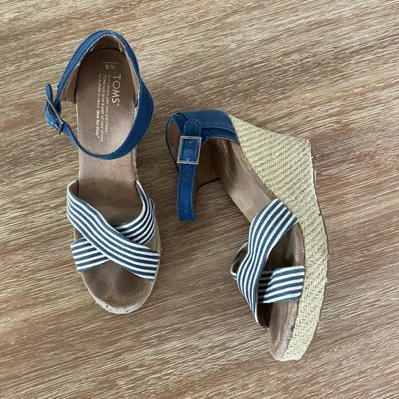 Toms Women’s Wedge Espadrille Strappy Sandals University Navy Size 8 - Picture 13 of 14